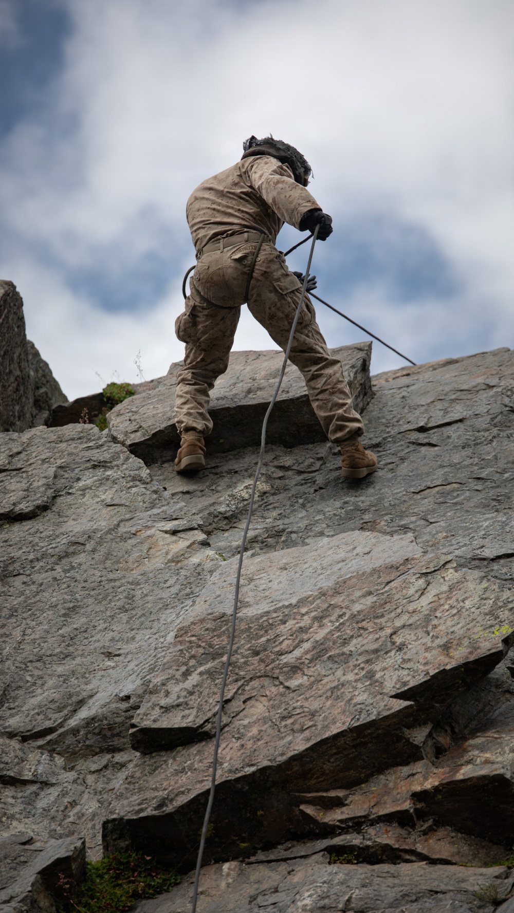 MTX 26-3 | 3/25 Conducts a Rappelling Course