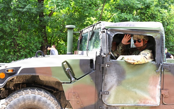 Illinois Army National Guard Helps North Riverside (IL) Celebrate 250 Years of Freedom