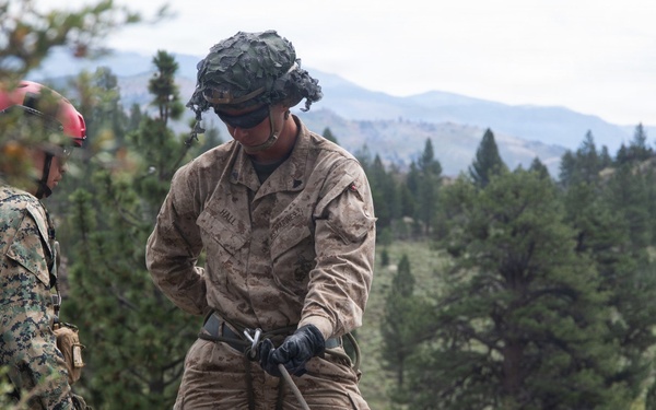 MTX 26-3 | 3/25 Conducts a Rappelling Course