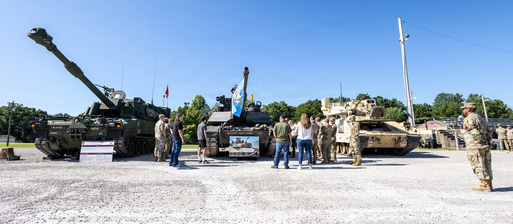 Happy Birthday: 1st Armored Division Soldiers celebrate 86 years with live-fire event at Fort Knox