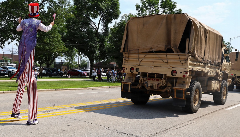 Illinois Army National Guard Helps North Riverside (IL) Celebrate 250 Years of Freedom