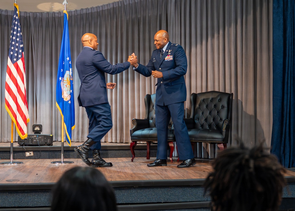Col. Damian Holtzclaw concludes career of leadership and innovation