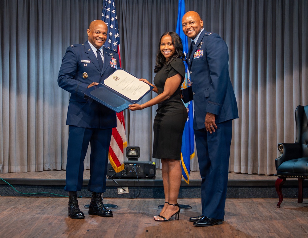Col. Damian Holtzclaw concludes career of leadership and innovation