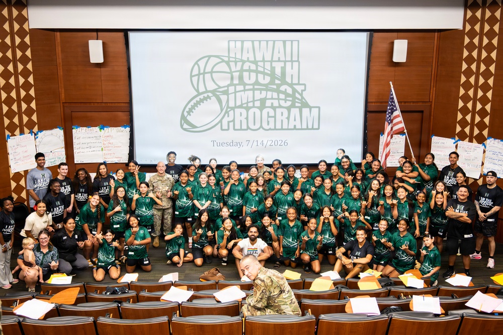 Pacific Air Forces and 94th Army Air and Missile Defense Command Deputy Commanders visit the Youth Impact Program