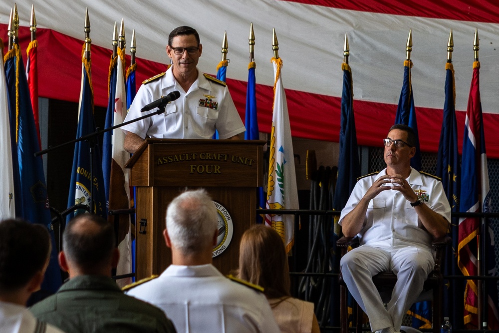 Expeditionary Strike Group 2 Changes Command