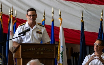 Expeditionary Strike Group 2 Changes Command