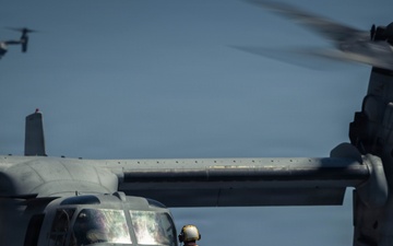 13th MEU | VMM 364 (Rein.) Flies Aboard USS Makin Island