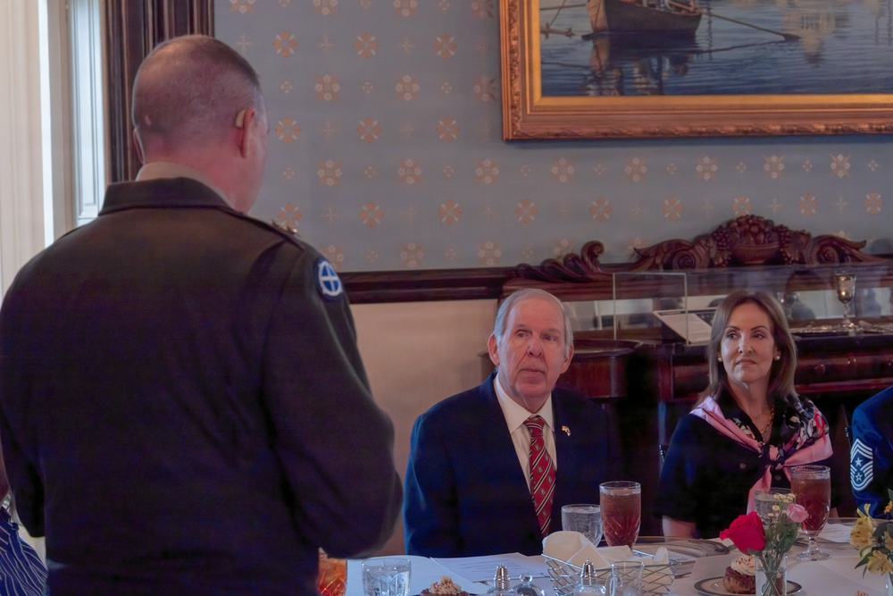 Missouri National Guard hosts Panamanian ambassador and defense attache