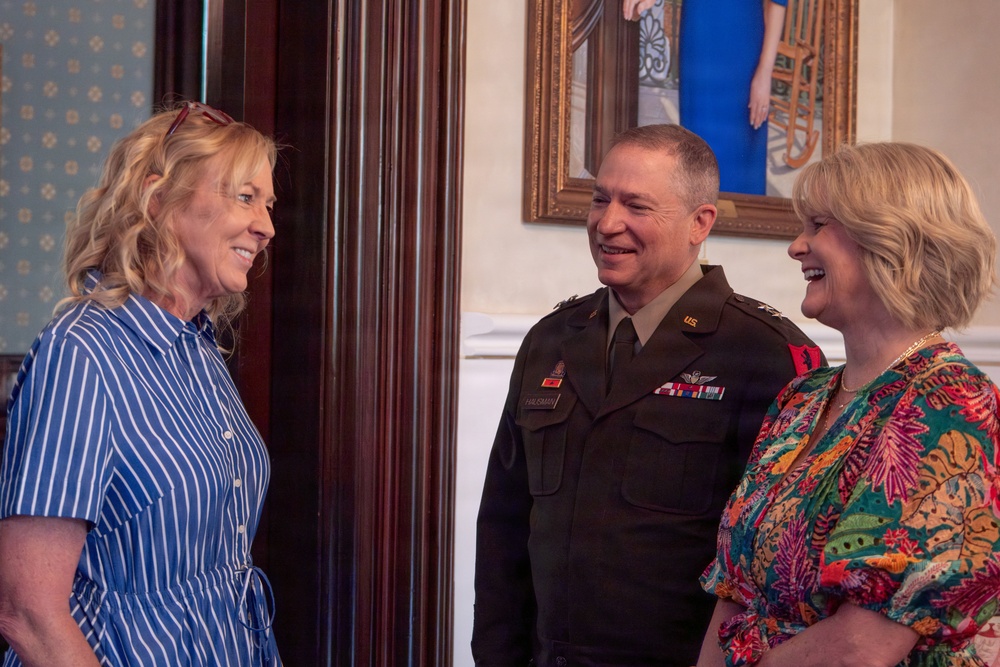 Missouri National Guard hosts Panamanian ambassador and defense attache