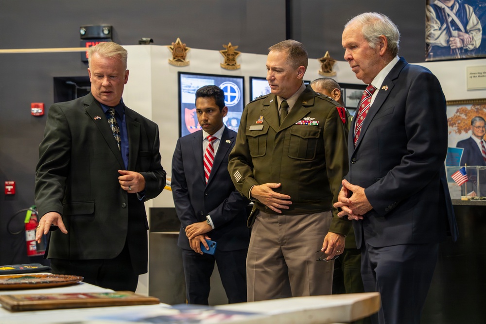 Missouri National Guard hosts Panamanian ambassador and defense attachee
