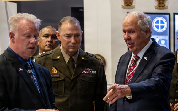 Missouri National Guard hosts Panamanian ambassador and defense attachee