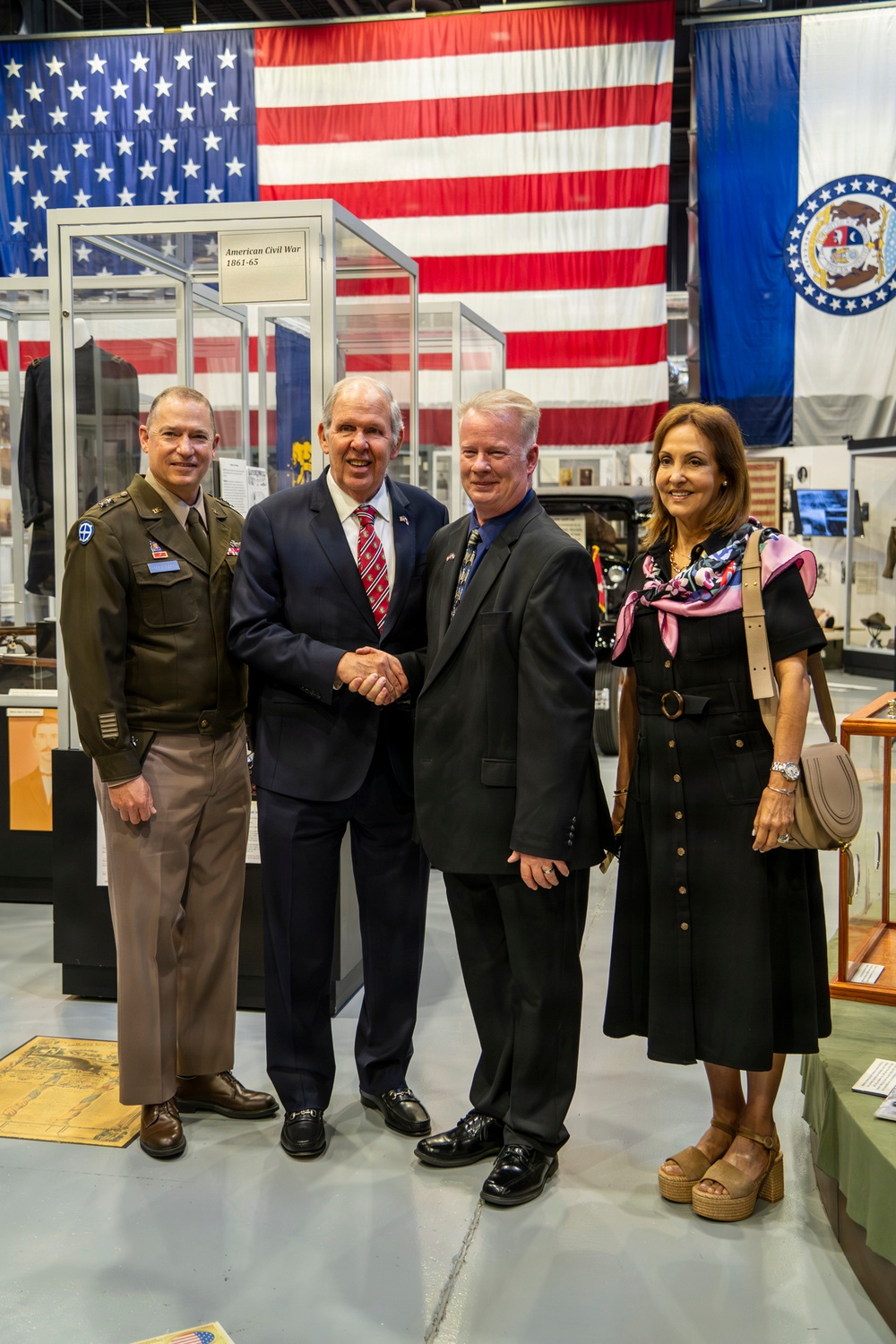 Missouri National Guard hosts Panamanian ambassador and defense attachee