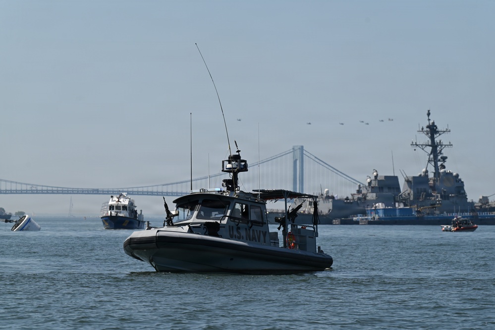 MSRON-4 Provides Waterside Security During International Naval Review 250