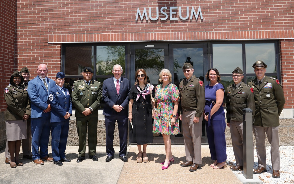 Missouri National Guard hosts Panamanian ambassador and defense attache