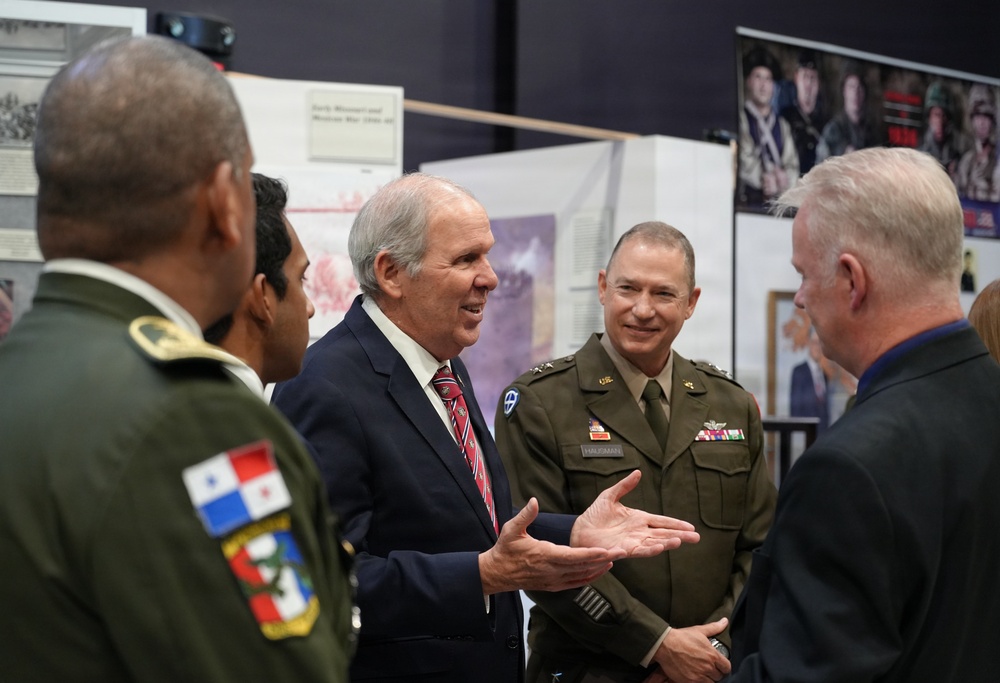 Missouri National Guard hosts Panamanian ambassador and defense attache