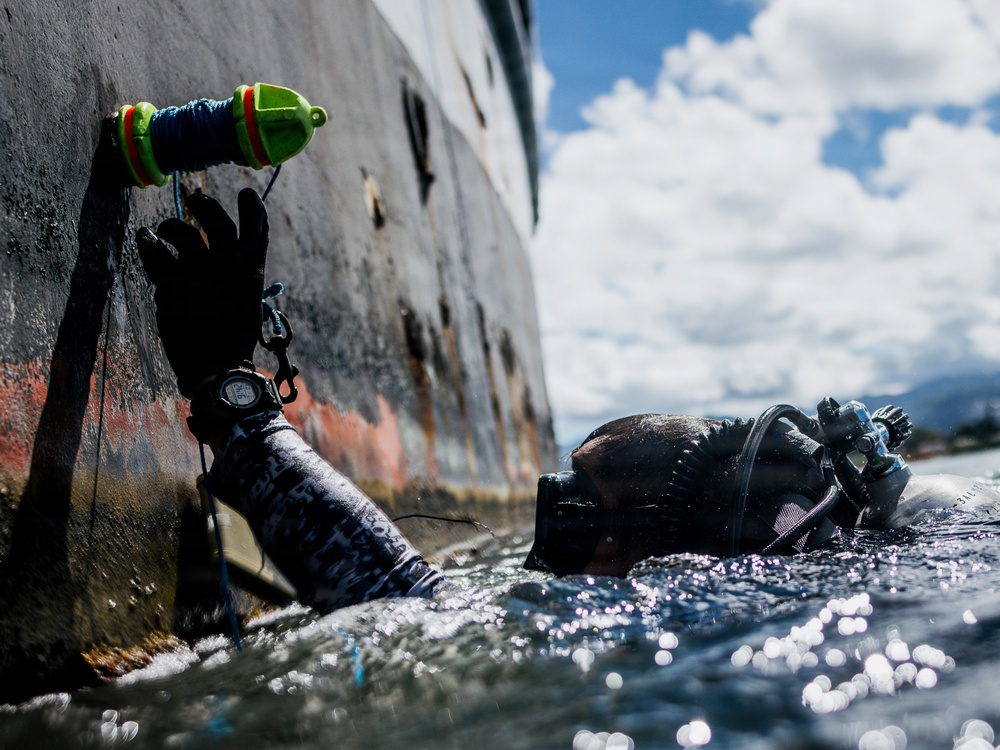 Multinational EOD technicians participate in joint ATFP training during RIMPAC 2026