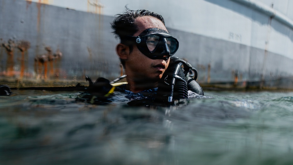 Multinational EOD technicians participate in joint ATFP training during RIMPAC 2026
