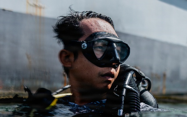 Multinational EOD technicians participate in joint ATFP training during RIMPAC 2026