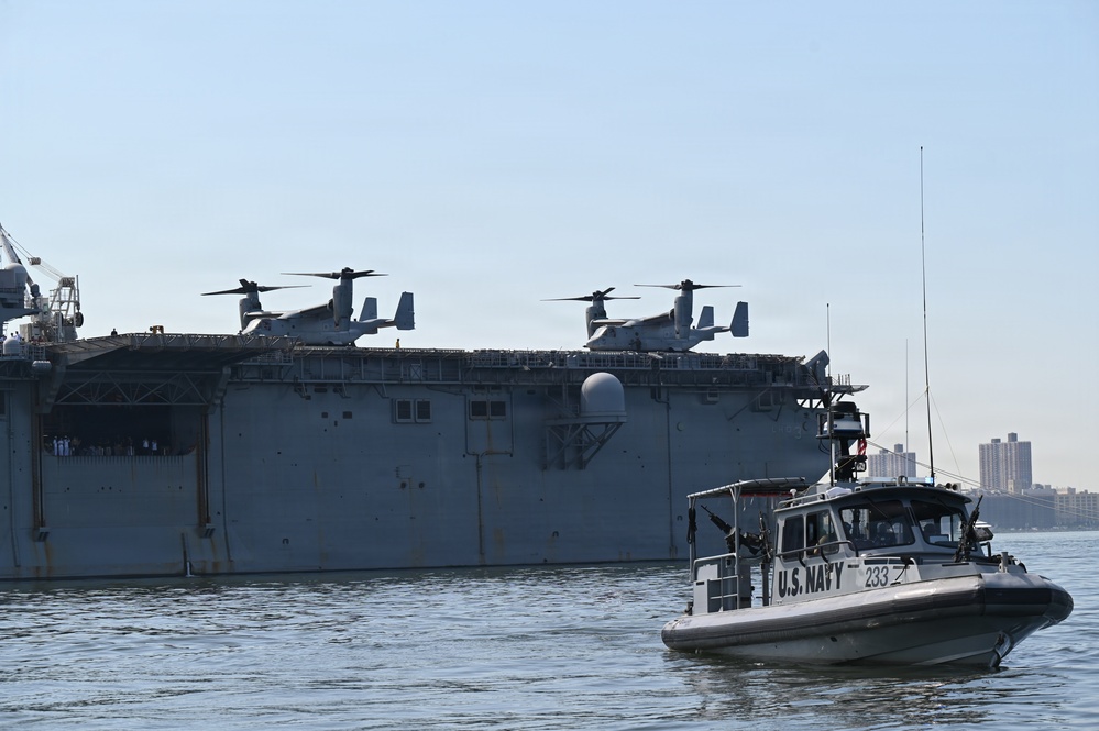 MSRON-4 Provides Waterside Security During Vice President's Visit to USS Kearsarge
