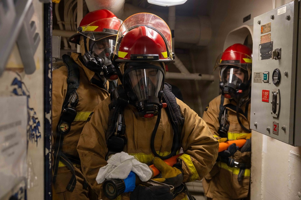 USS Rushmore Conducts Damage Control Drill