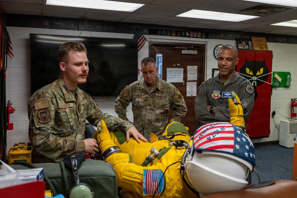 COMACC visits Team Osan