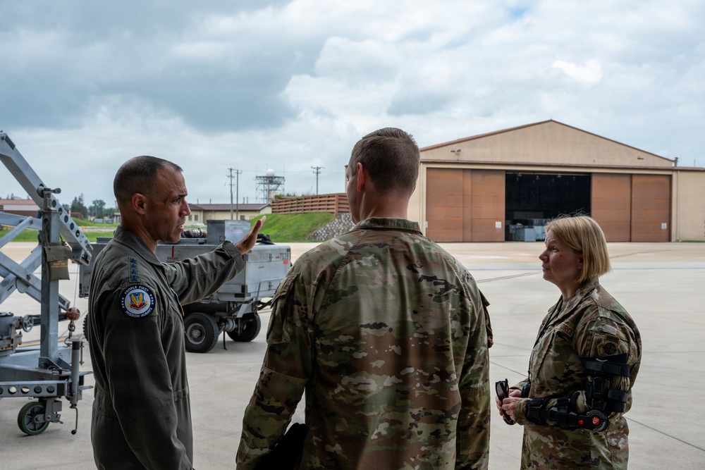 COMACC visits Team Osan