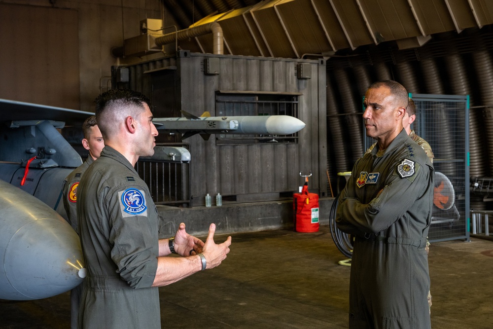 COMACC visits Team Osan