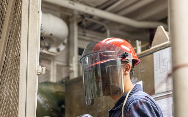 USS Mustin conducts routine AFFF maintenance