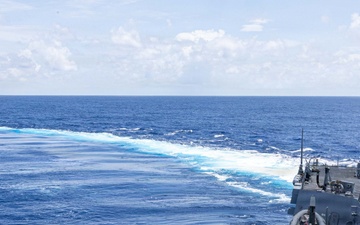 USS Mustin conducts ship handling training