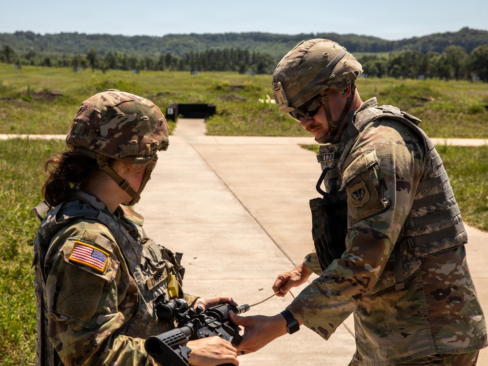 Wisconsin National Guard Soldiers Conduct Individual Weapons Qualification