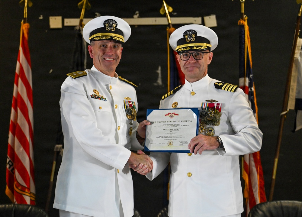 Commander, Submarine Squadron 15 Holds Change of Command