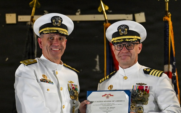 Commander, Submarine Squadron 15 Holds Change of Command