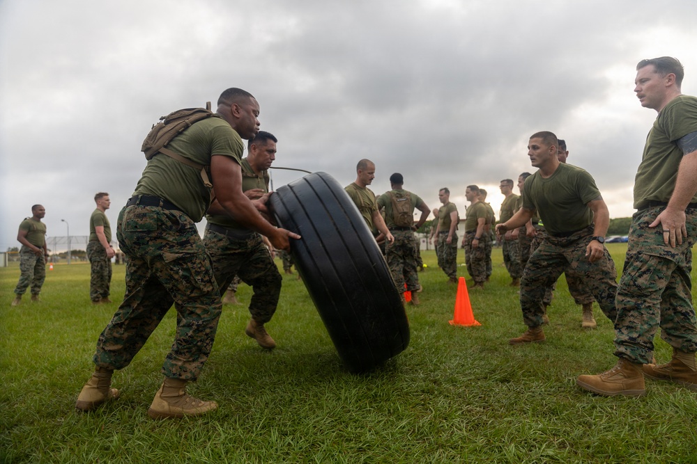 1st MAW staff noncommissioned officers participate in physical training