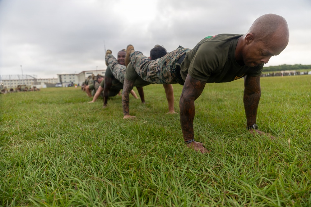 1st MAW staff noncommissioned officers participate in physical training