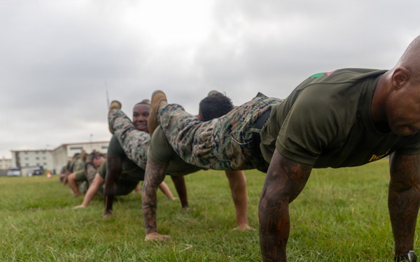1st MAW staff noncommissioned officers participate in physical training