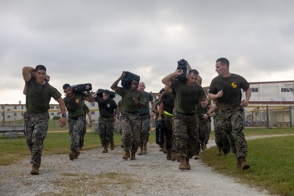 1st MAW staff noncommissioned officers participate in physical training