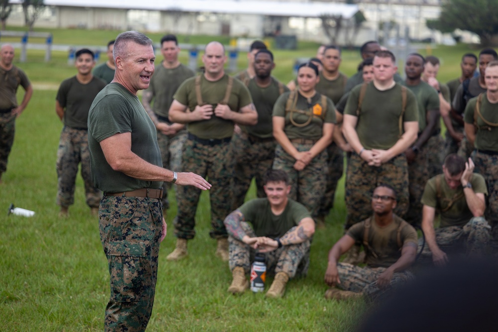 1st MAW staff noncommissioned officers participate in physical training
