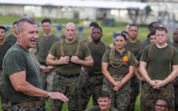 1st MAW staff noncommissioned officers participate in physical training