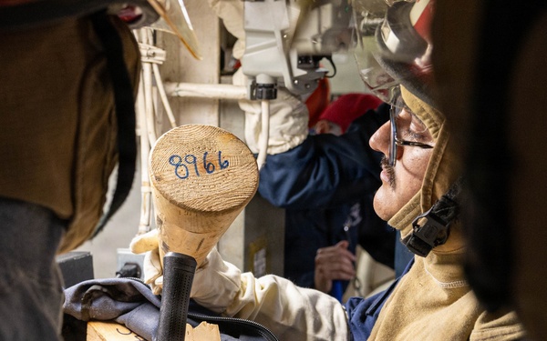 USS Mustin conducts damage control training drill