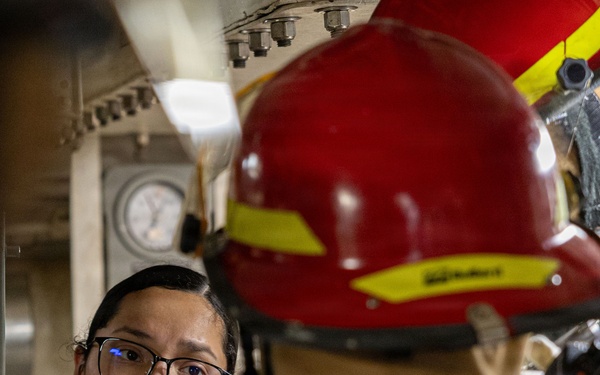 USS Mustin conducts damage control training drill