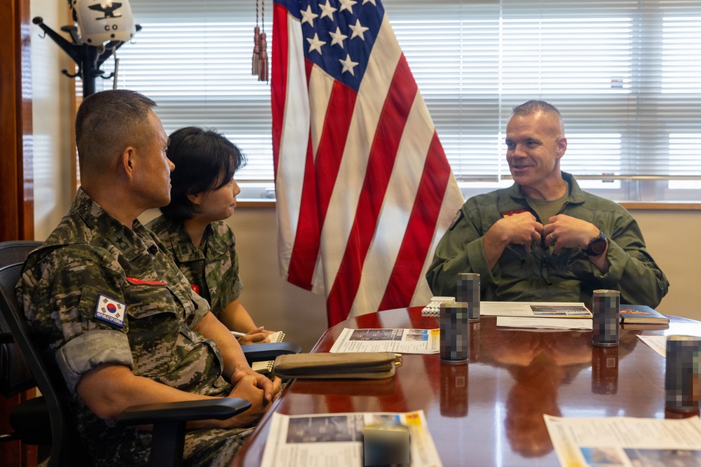 Commanding General of MARFORK, ROK Marine Corps Deputy Commandant tour MCAS Futenma