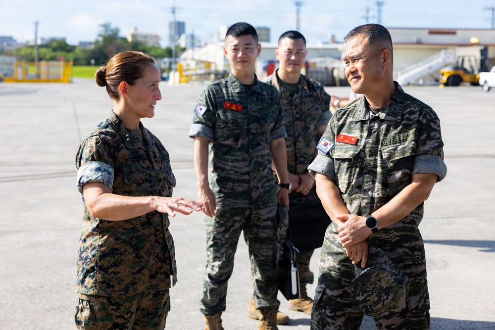 Commanding General of MARFORK, ROK Marine Corps Deputy Commandant tour MCAS Futenma