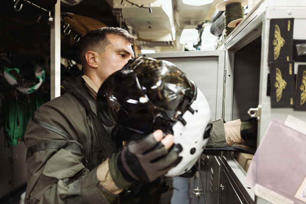 11th MEU Marines, Sailors Conduct Flight Operations Aboard USS Boxer