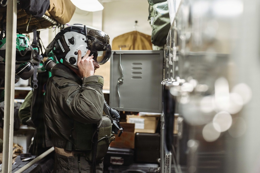 11th MEU Marines, Sailors Conduct Flight Operations Aboard USS Boxer
