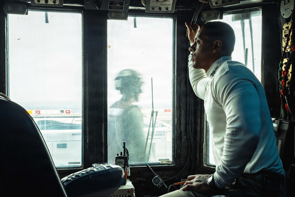 11th MEU Marines, Sailors Conduct Flight Operations Aboard USS Boxer