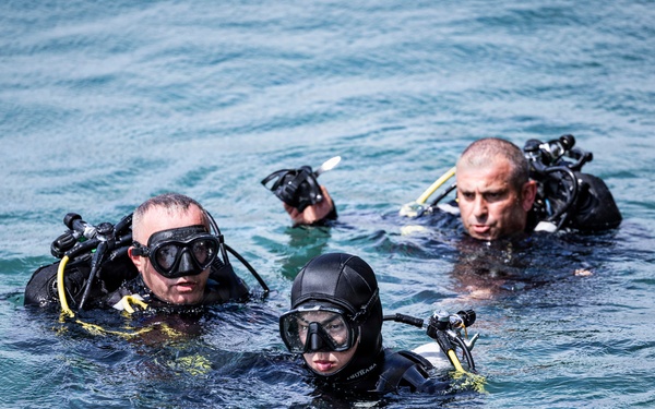 Dive Operations during Sea Breeze 26