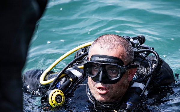 Dive Operations during Sea Breeze 26