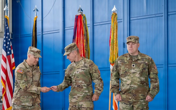 39th Strategic Signal Battalion Changes Command.