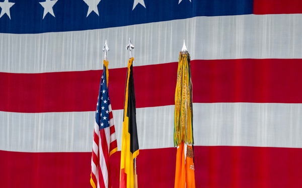 39th Strategic Signal Battalion Changes Command.