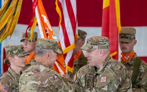 39th Strategic Signal Battalion Changes Command.
